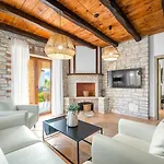 Serenita With Heated Pool * Cabrunici