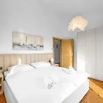 Serenita With Heated Pool Cabrunici
