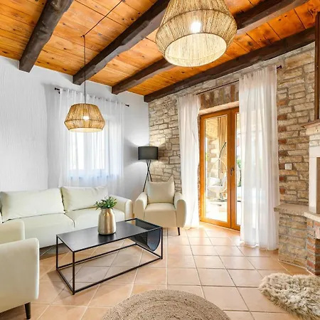 Serenita Vila