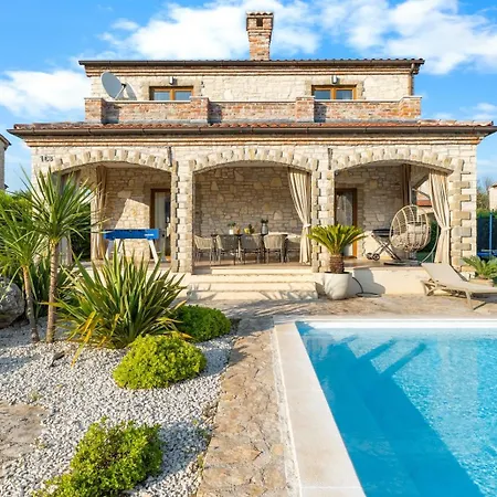 فيلة Serenita With Heated Pool *
