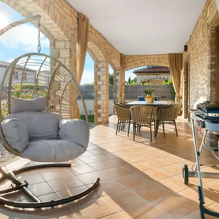 فيلة Serenita With Heated Pool *
